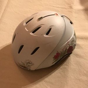 Women’s ski helmet